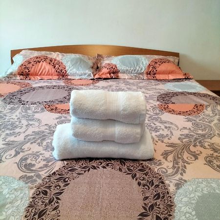 Studio On Орадя Экстерьер фото